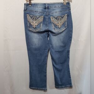 a.n.a Embroidered Capri Jeans Size 8